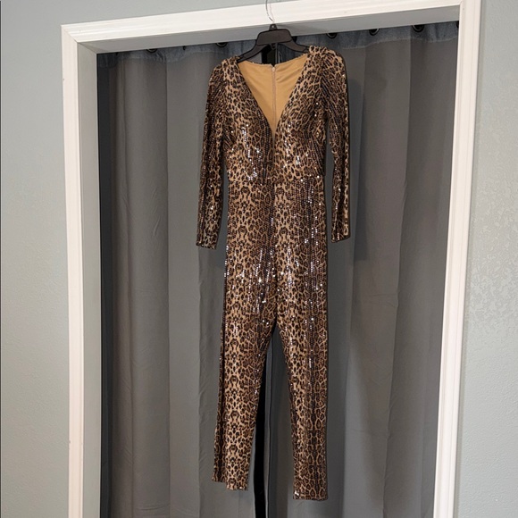 Jovani Leopard Print Sequin Jumpsuit sz4-6